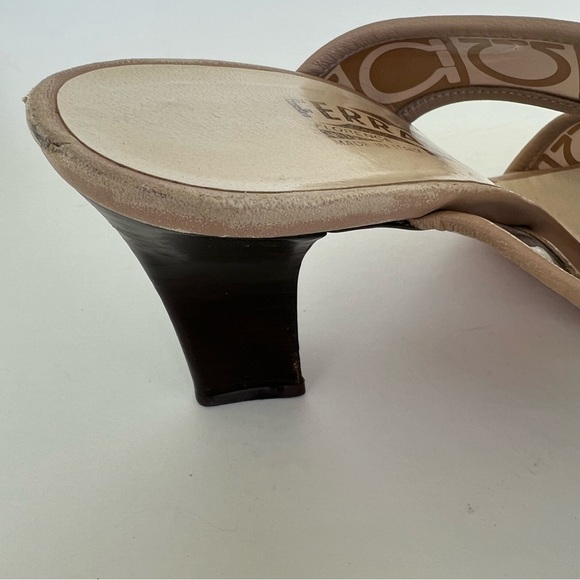 SALVATORE FERRAGAMO Brown Beige Clear Straps Slides Slip On Heels Sandals Sz 7 - Picture 16 of 16